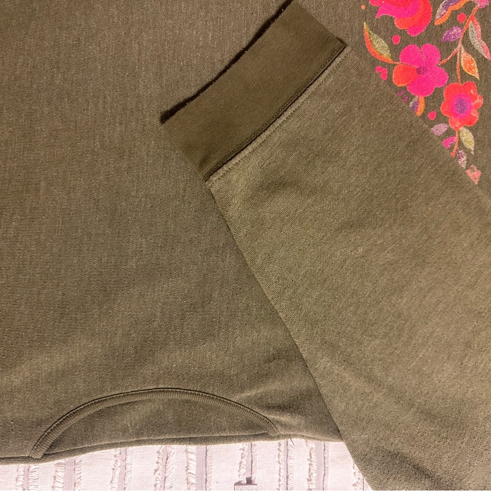 NATURAL LIFE Green Sweatshirt with Pockets - Picture 7 of 9